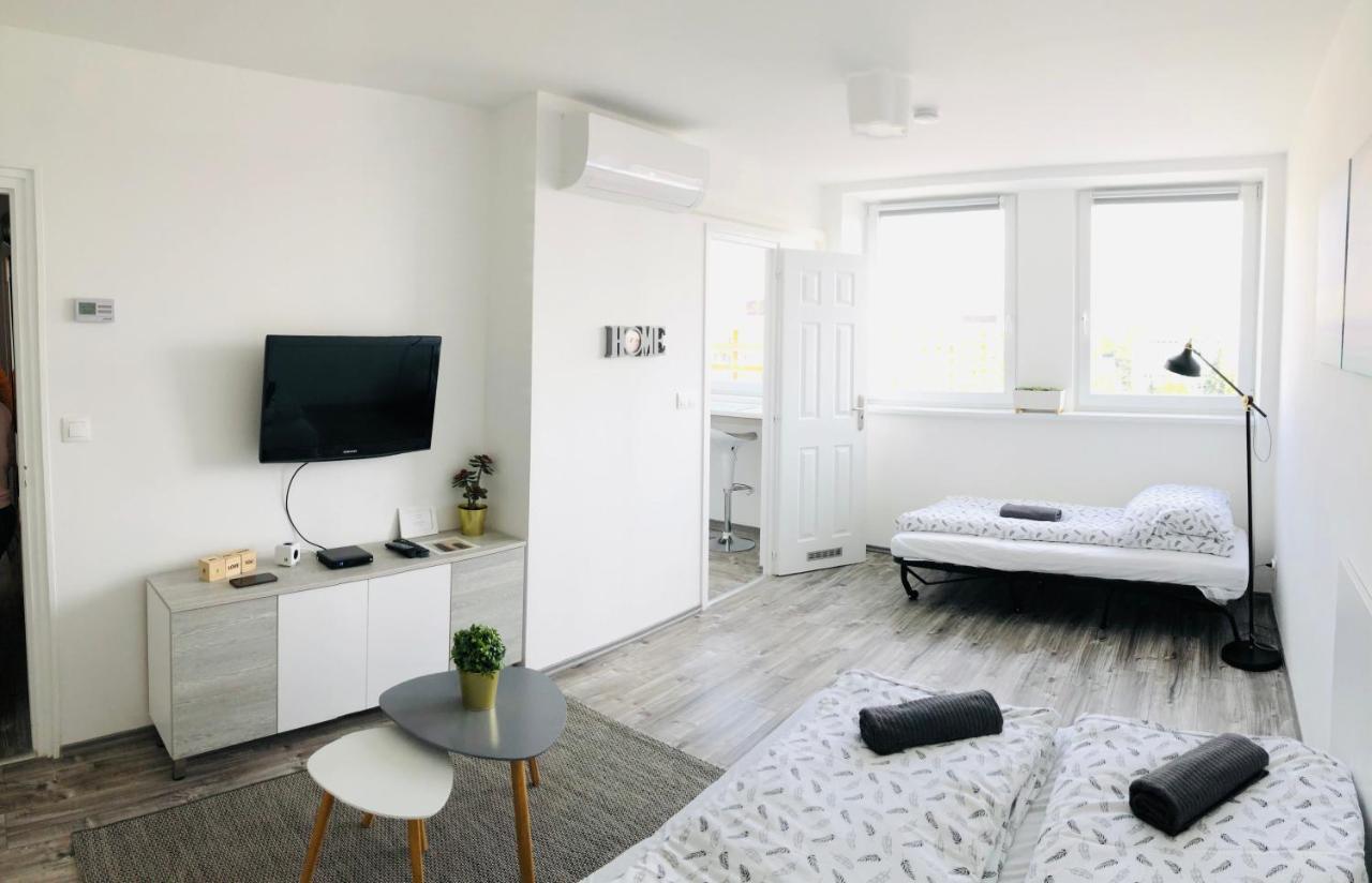 Central Apartments Veszprem Luaran gambar